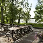 Gustavelund Hotelli 3*