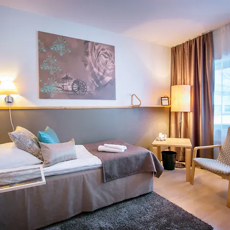 Gustavelund 3* טוסולה